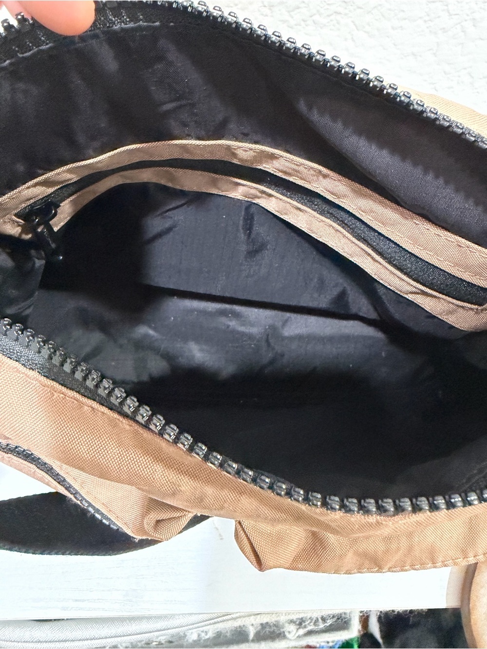 BAGGU MEDIUM CARGO CROSSBODY - CACOA - Picture 6 of 14